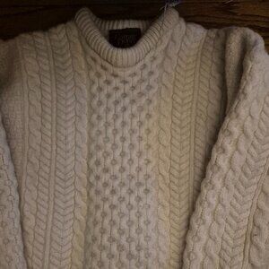 100% Merino Wool Unisex Carraig Donn Cable Knit Crewneck Sweater Made in Ireland